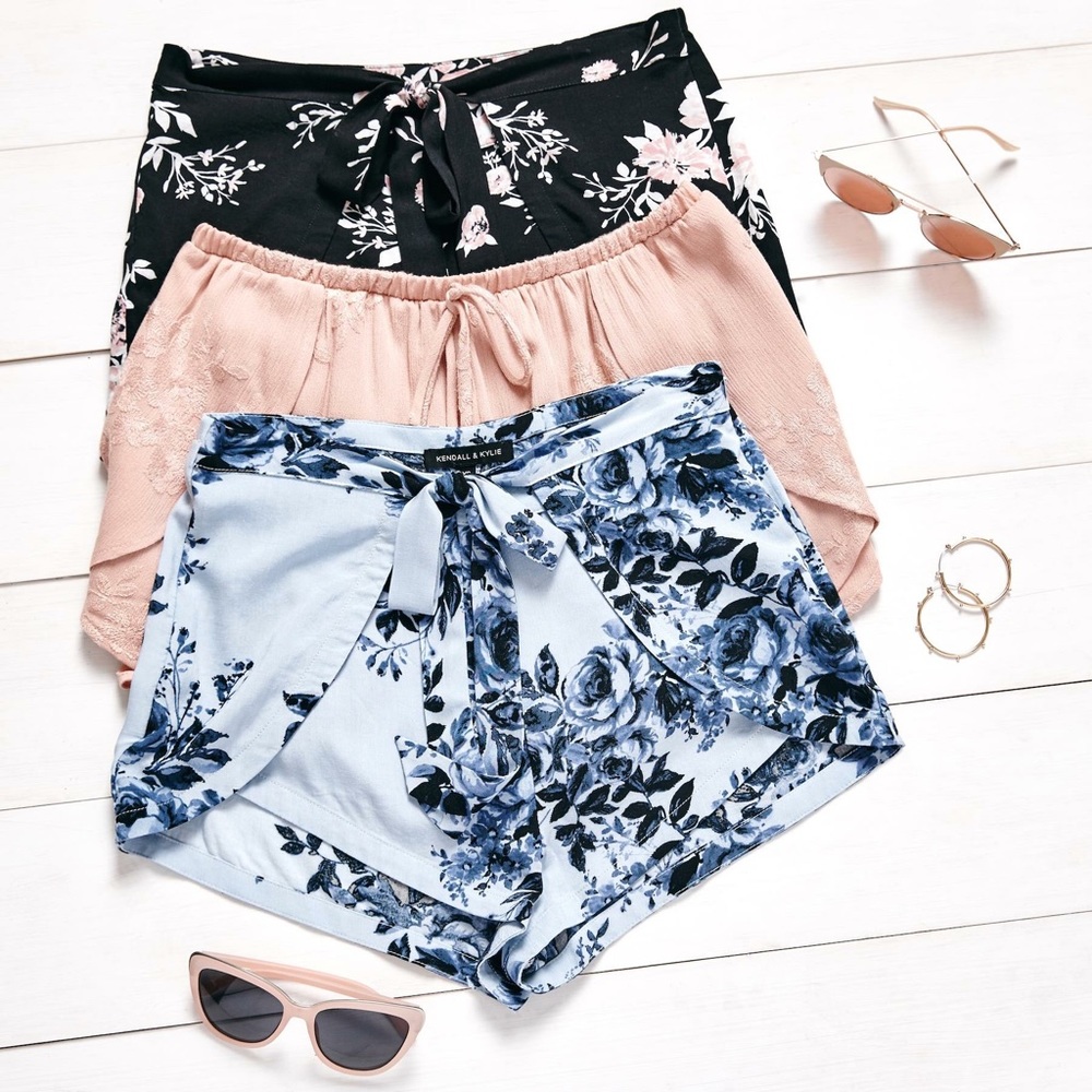 Kendall & Kylie | Floral Shorts